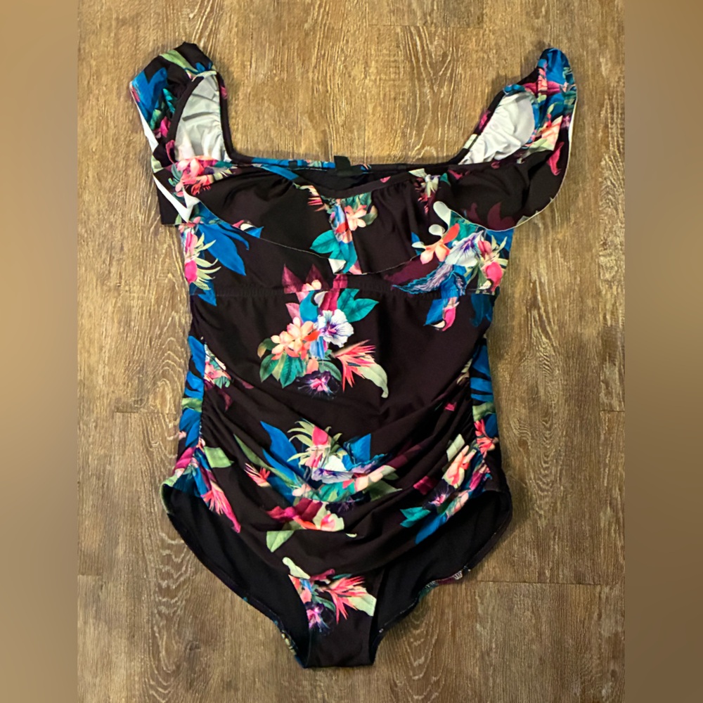 City Chic One Piece Swimsuit Women’s M Floral Off Shoulder Ruffle Tropical